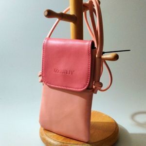 Izzy‎ & liv "The Cutest Small Light Pink" Crossbody